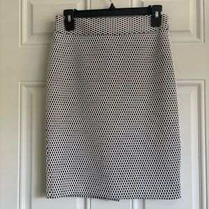 Banana Republic Black/White Textured Pencil Skirt, Size 0